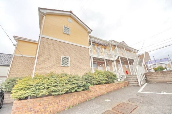 スカイピーク弐番館の物件外観写真